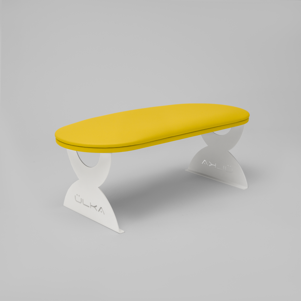<strong>ÜLKA manicure hand rests in an updated design</strong> 5 17.1 1