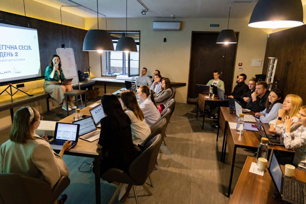Une récente session stratégique a ouvert de nouvelles opportunités et révélé les plans de l'entreprise pour les 10 prochaines années 5 stas9856